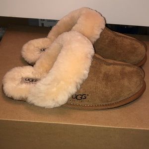 UGG Shoes - Women’s Ugg Slippers UGG Shoes - Women’s Ugg Slippers